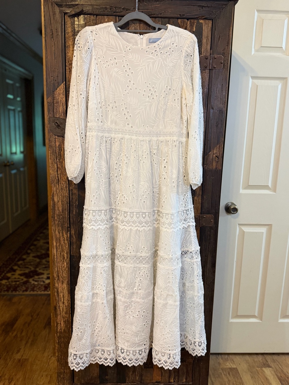 Antonio Melani White Eyelet Lace Maxi Dress 12 Embroidered Tiered Bridal
